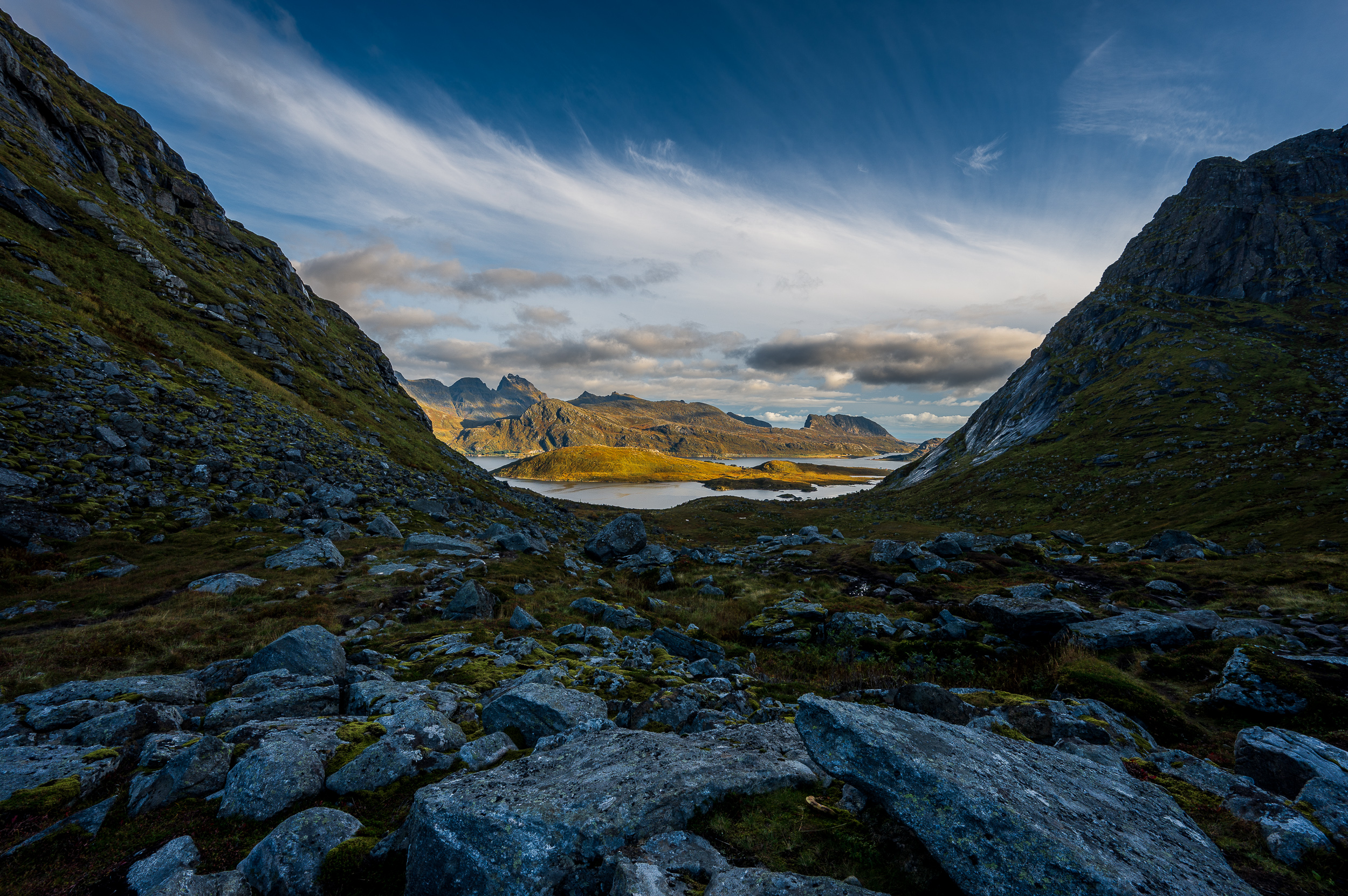 Norvege lofoten kvalvika beach